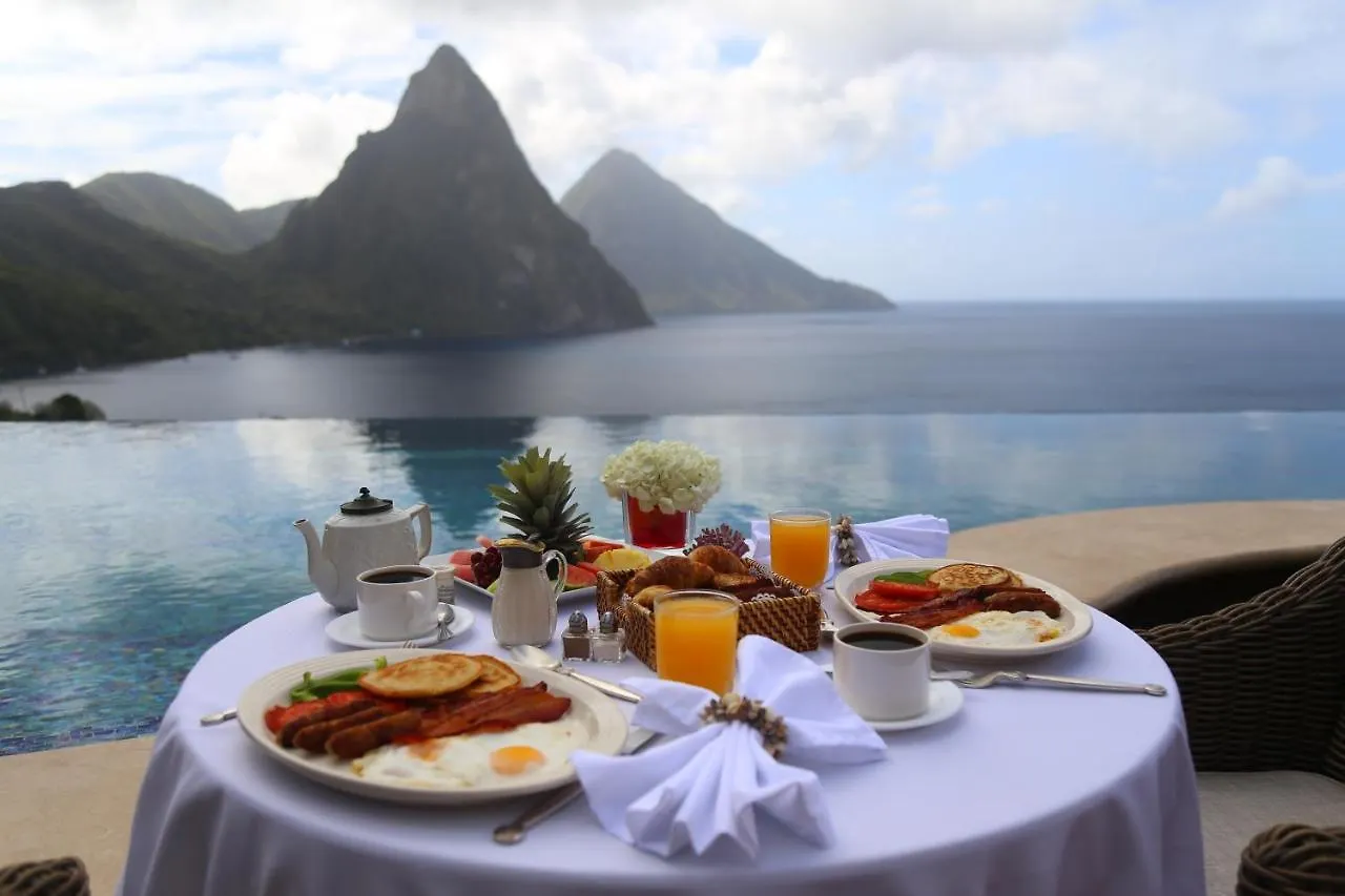 Caille Blanc Villa Soufriere Mamin