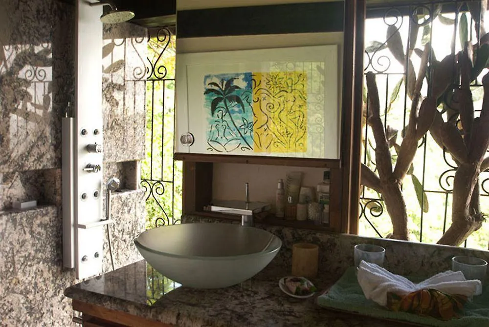 Caille Blanc Villa Soufriere