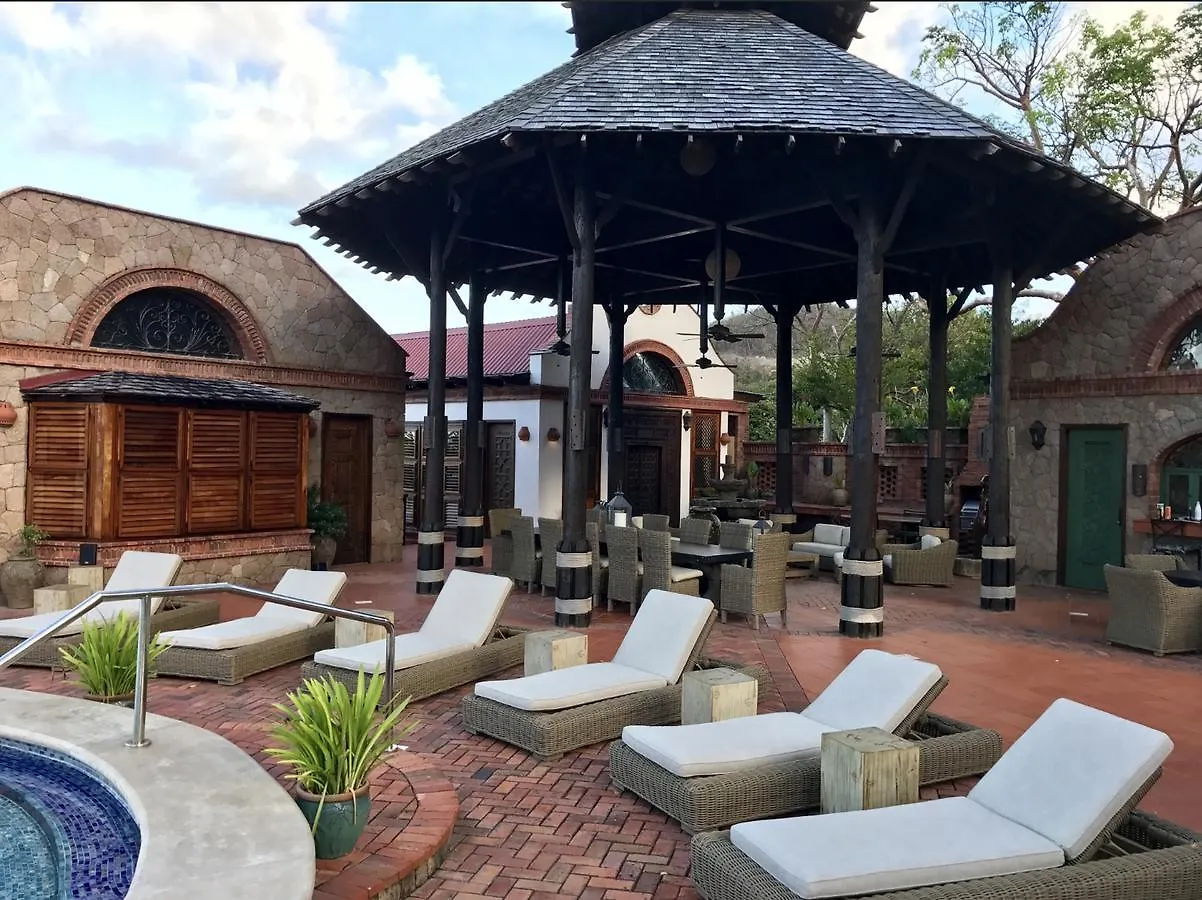 Caille Blanc Villa Soufriere