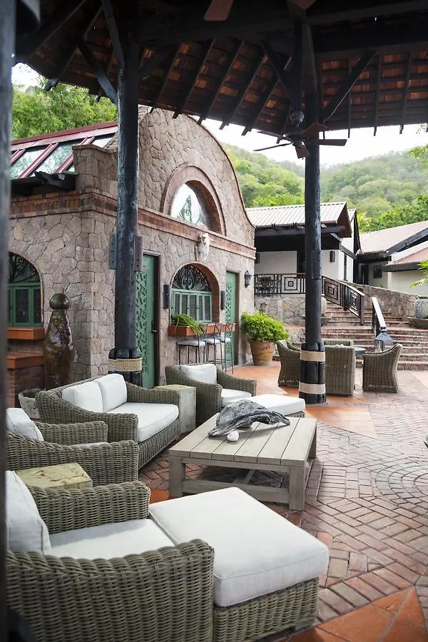 Caille Blanc Villa Soufriere